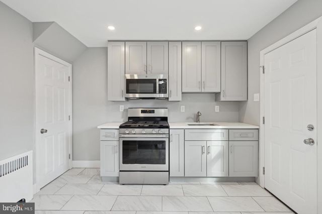 1230 MACDADE BLVD, Woodlyn, PA 19094