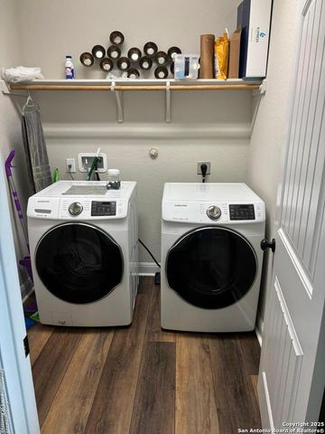 21943 Akin Byu, San Antonio, TX 78261