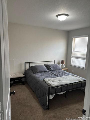 21943 Akin Byu, San Antonio, TX 78261