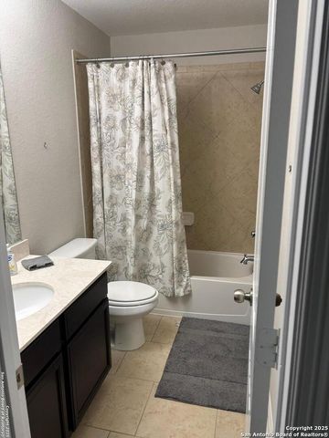 21943 Akin Byu, San Antonio, TX 78261