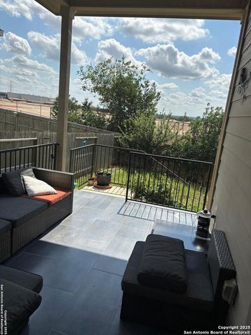 21943 Akin Byu, San Antonio, TX 78261