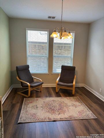 21943 Akin Byu, San Antonio, TX 78261