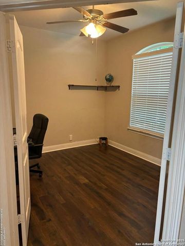 21943 Akin Byu, San Antonio, TX 78261