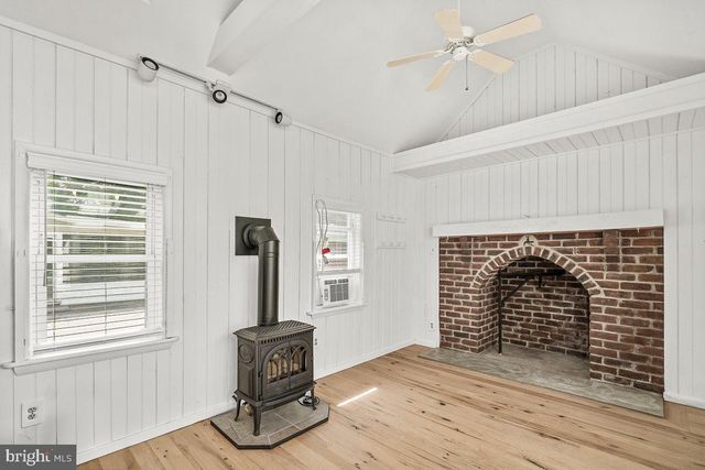 201 E MAIN ST, Fairfield, PA 17320