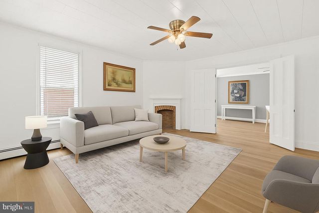 201 E MAIN ST, Fairfield, PA 17320