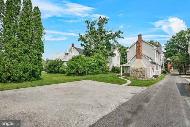 201 E MAIN ST, Fairfield, PA 17320