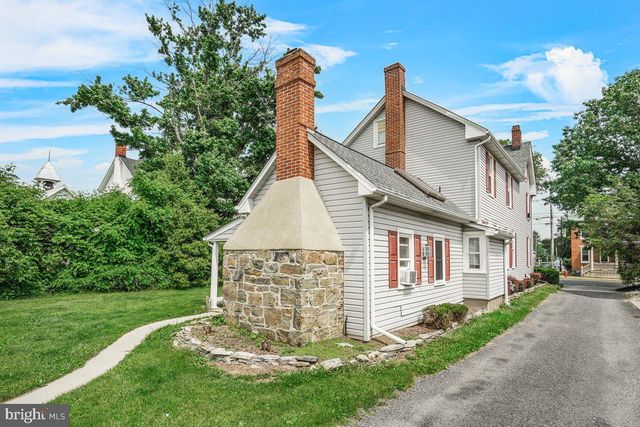 201 E MAIN ST, Fairfield, PA 17320