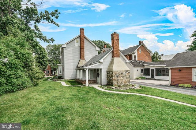 201 E MAIN ST, Fairfield, PA 17320