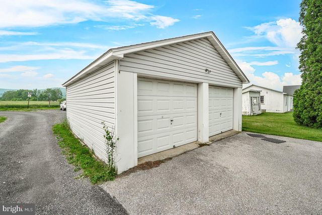 201 E MAIN ST, Fairfield, PA 17320