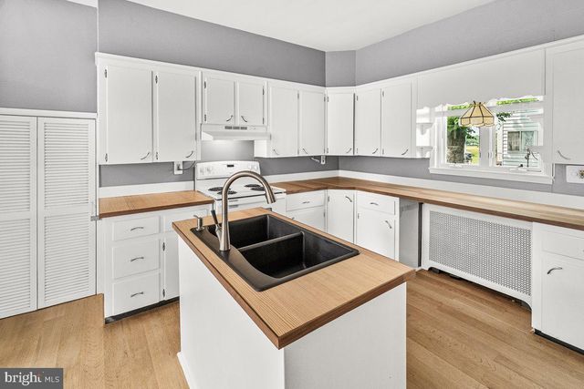 201 E MAIN ST, Fairfield, PA 17320