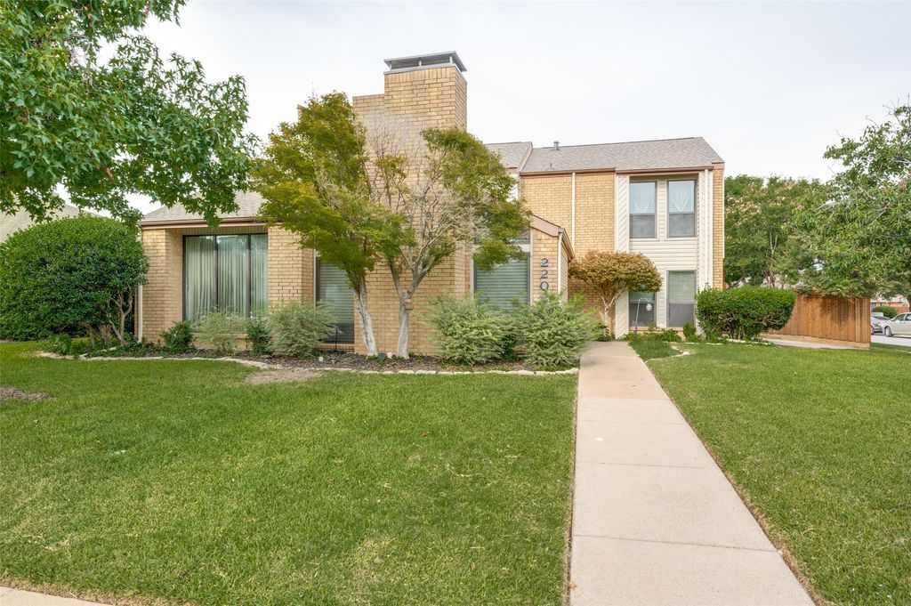 2202 Southern Court, Carrollton, TX 75006