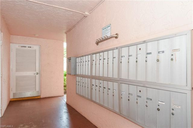 200 Turtle Lake CT 108, Naples, FL 34105