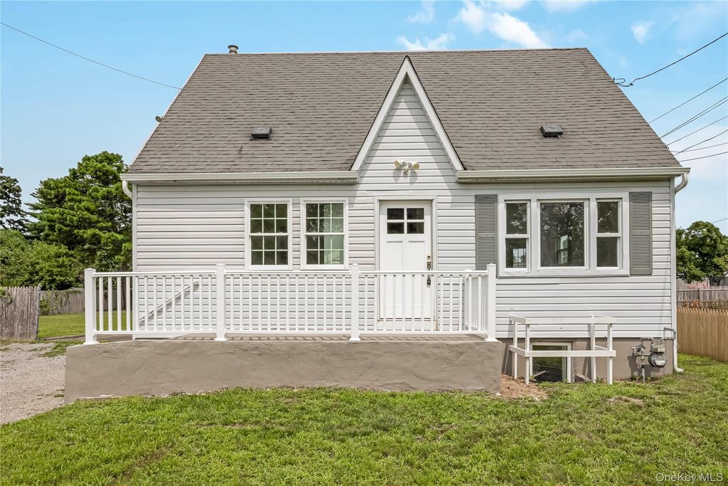 239 Ocean Avenue, Brentwood, NY 11717 — exterior