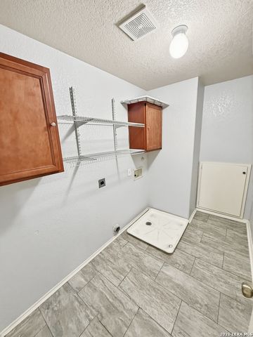 535 Gable Point, San Antonio, TX 78251