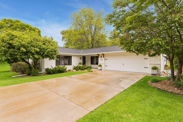 17950 3rd Avenue N, Plymouth, MN 55447