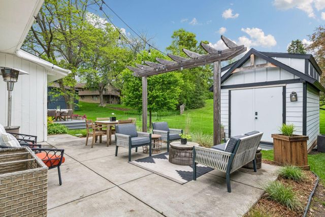 17950 3rd Avenue N, Plymouth, MN 55447