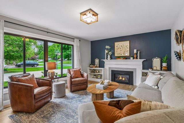 17950 3rd Avenue N, Plymouth, MN 55447