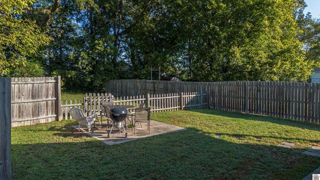 1629 Clark St, Paducah, KY 42001