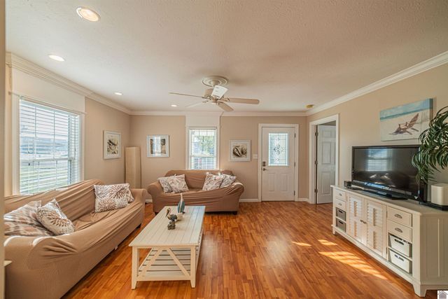 1629 Clark St, Paducah, KY 42001