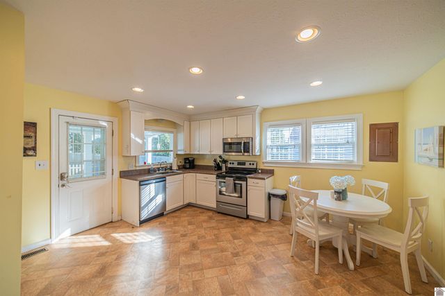 1629 Clark St, Paducah, KY 42001