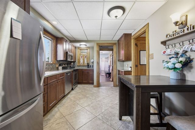 132 Church Street, Fairfax, IA 52228