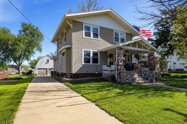 132 Church Street, Fairfax, IA 52228