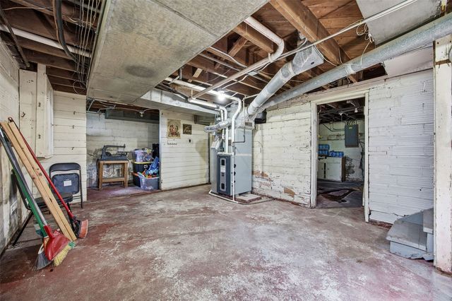 132 Church Street, Fairfax, IA 52228