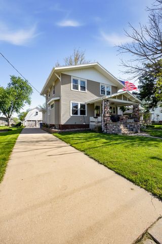 132 Church Street, Fairfax, IA 52228