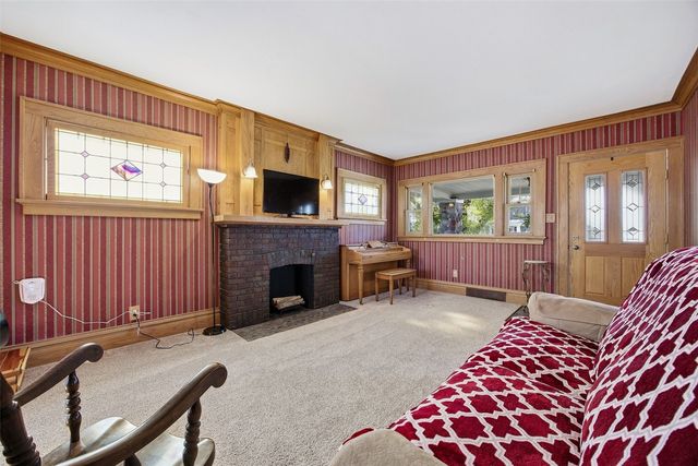 132 Church Street, Fairfax, IA 52228
