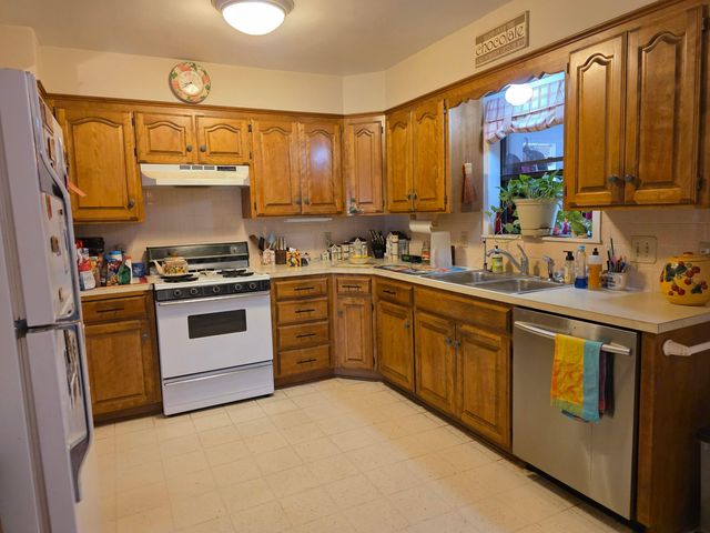 600 Avenue K SE, Childress, TX 79201