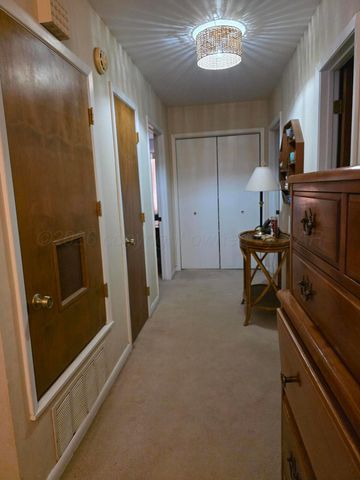 600 Avenue K SE, Childress, TX 79201