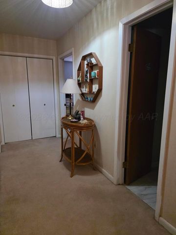 600 Avenue K SE, Childress, TX 79201