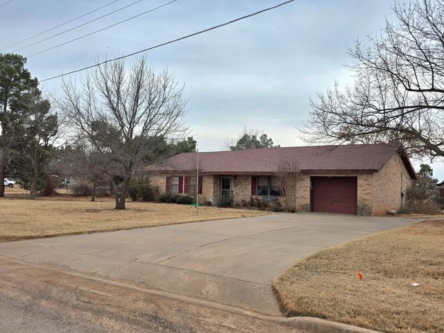 600 Avenue K SE, Childress, TX 79201