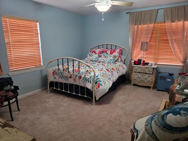 600 Avenue K SE, Childress, TX 79201