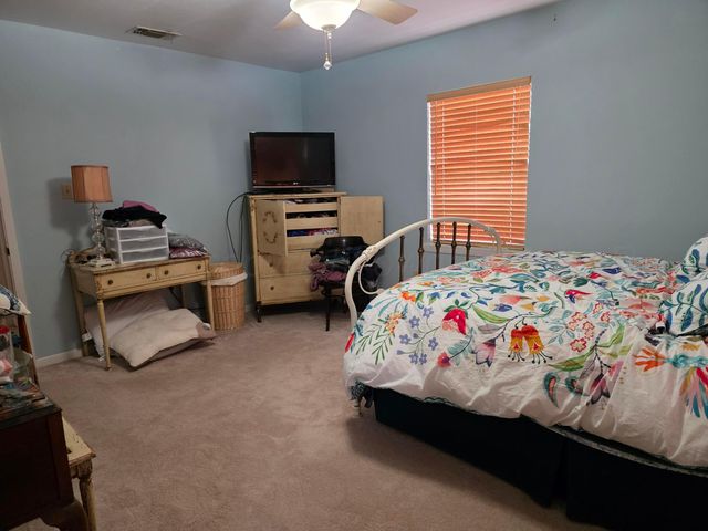 600 Avenue K SE, Childress, TX 79201