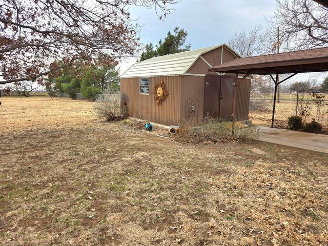 600 Avenue K SE, Childress, TX 79201