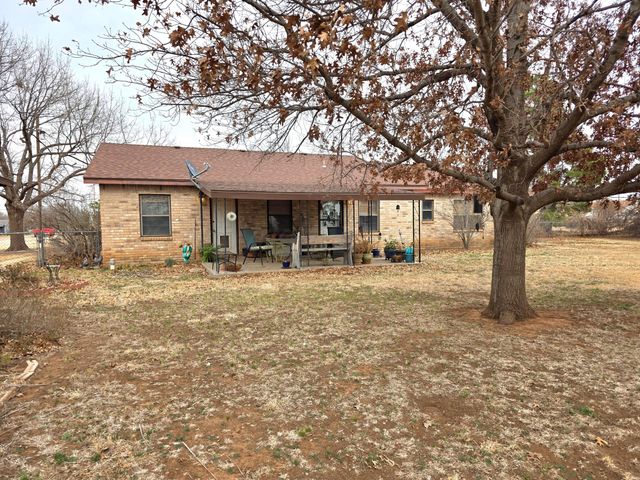 600 Avenue K SE, Childress, TX 79201