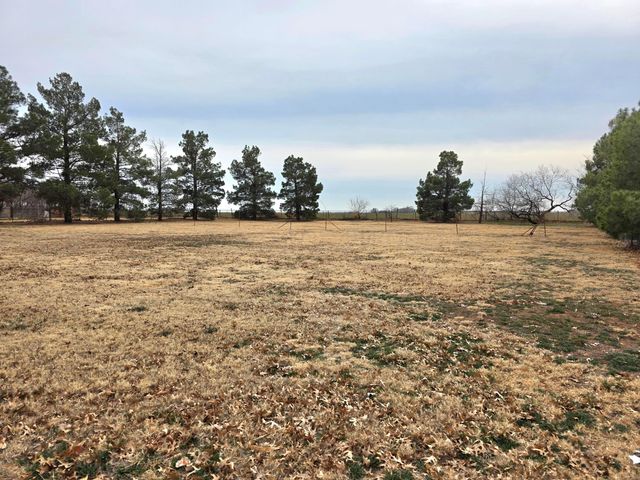 600 Avenue K SE, Childress, TX 79201