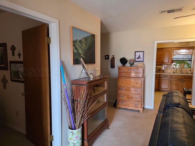 600 Avenue K SE, Childress, TX 79201