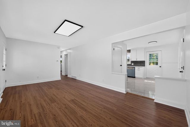 769 S VALLEY AVE, Vineland, NJ 08360