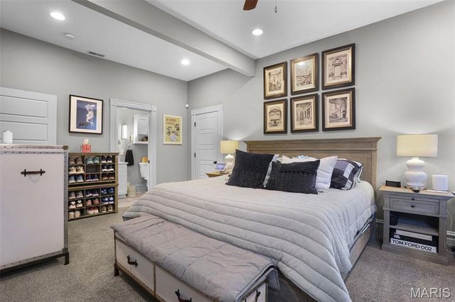 3865 McDonald Avenue, St Louis, MO 63116