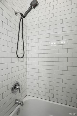 3865 McDonald Avenue, St Louis, MO 63116