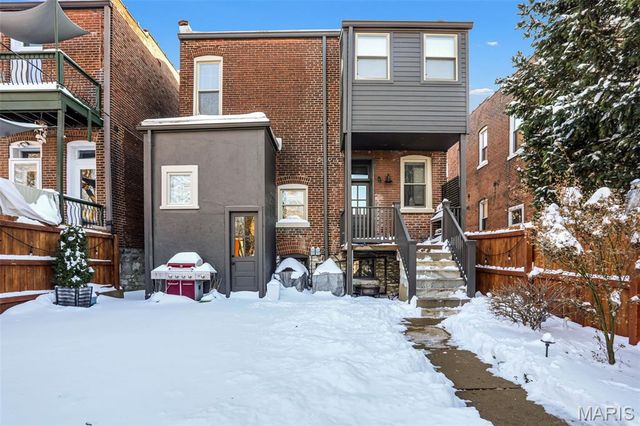 3865 McDonald Avenue, St Louis, MO 63116