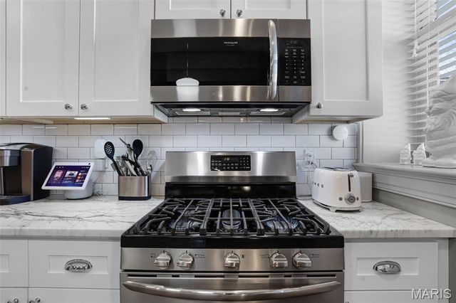 3865 McDonald Avenue, St Louis, MO 63116