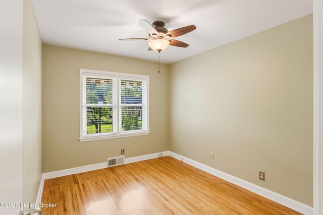 1614 Ehrler Dr, Louisville, KY 40213
