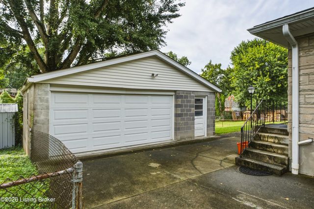 1614 Ehrler Dr, Louisville, KY 40213