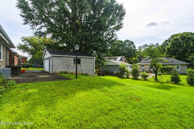 1614 Ehrler Dr, Louisville, KY 40213