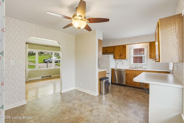 1614 Ehrler Dr, Louisville, KY 40213