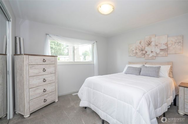 7614 47th Avenue E, Tacoma, WA 98443