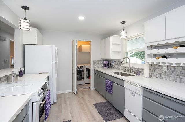 7614 47th Avenue E, Tacoma, WA 98443